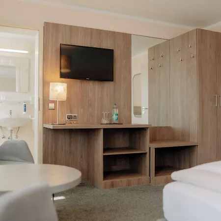 Hotel Parkhotel By Hackmann 3*